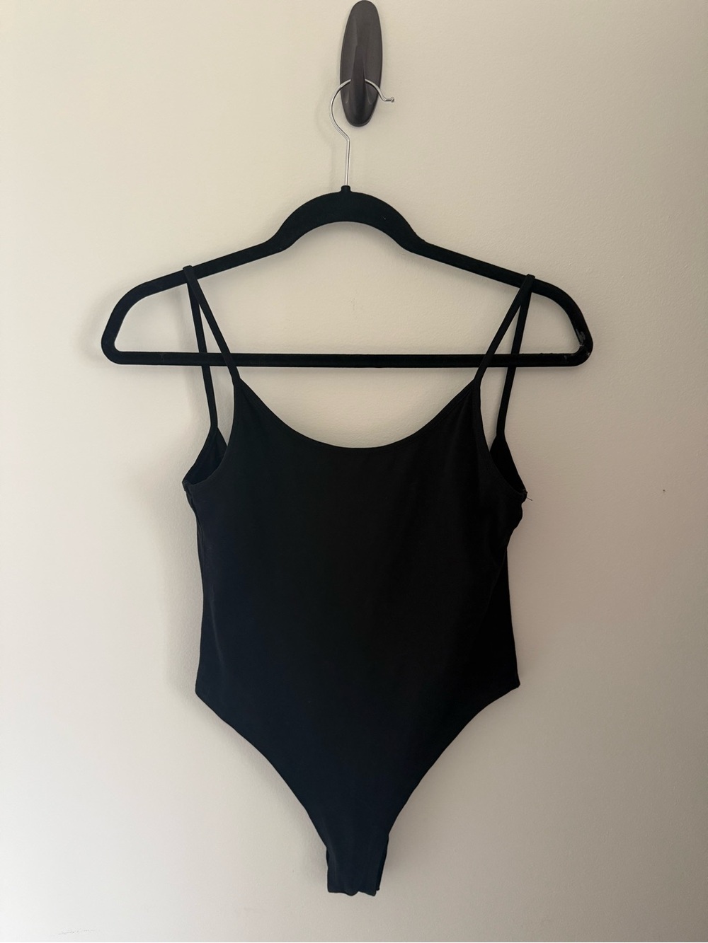 Everyday Black Scoop Neck Bodysuit | Black Backless Bodysuit